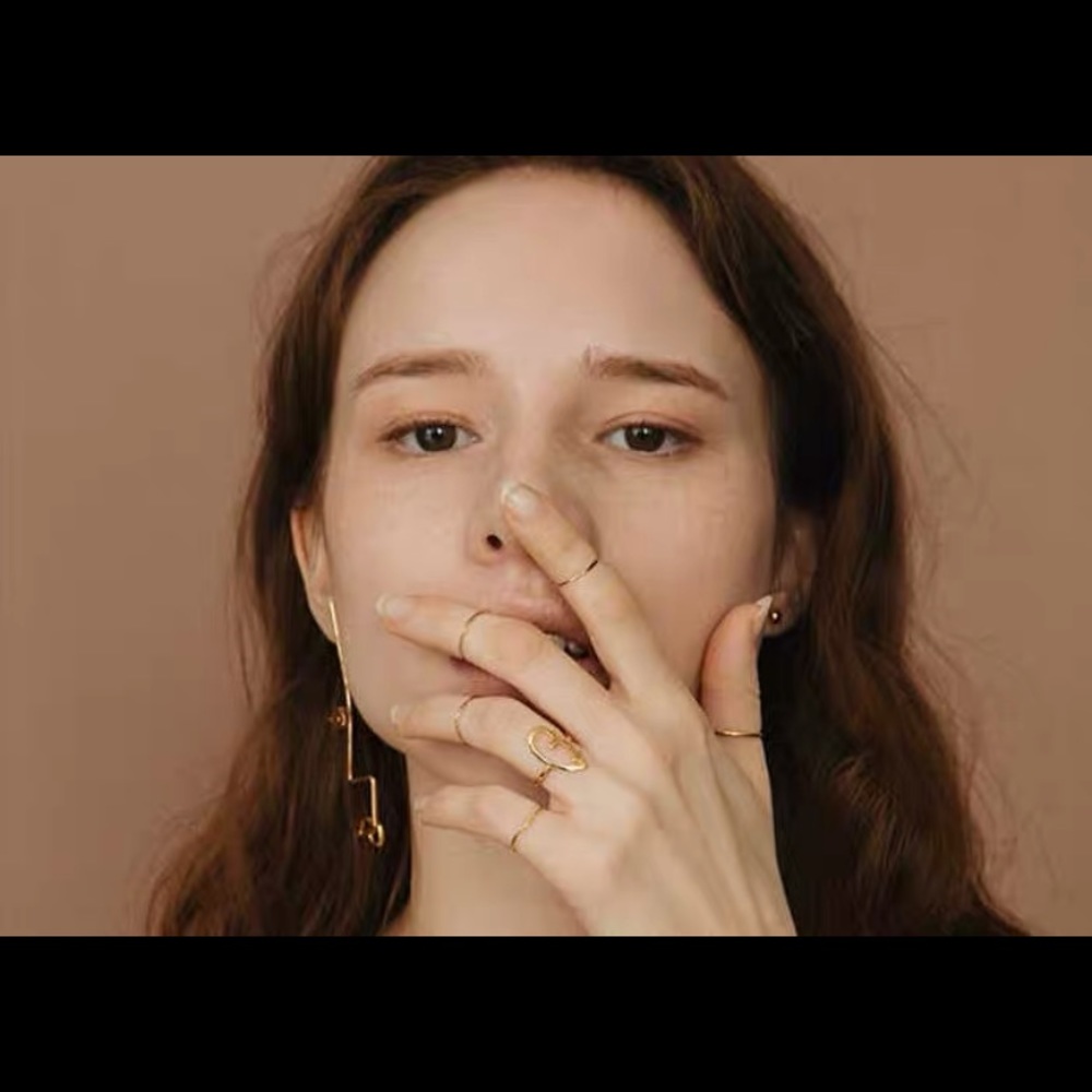 Asymmetrical Face Artsy Earrings - Picture 3 of 6